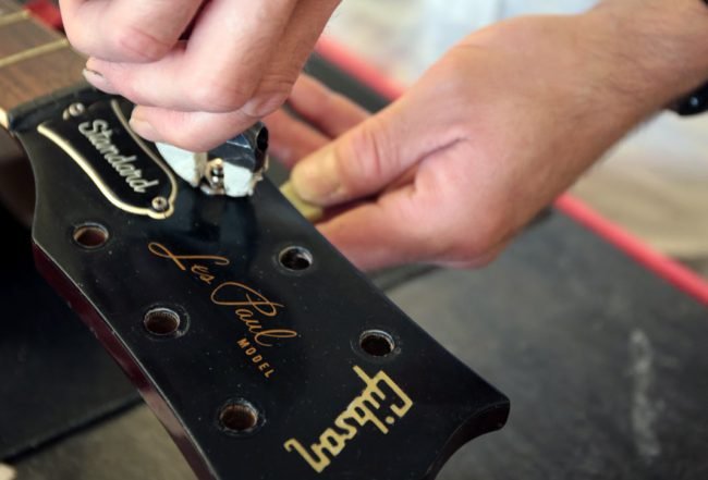 luthier-reparation-guitare luthier-reparation-guitare
